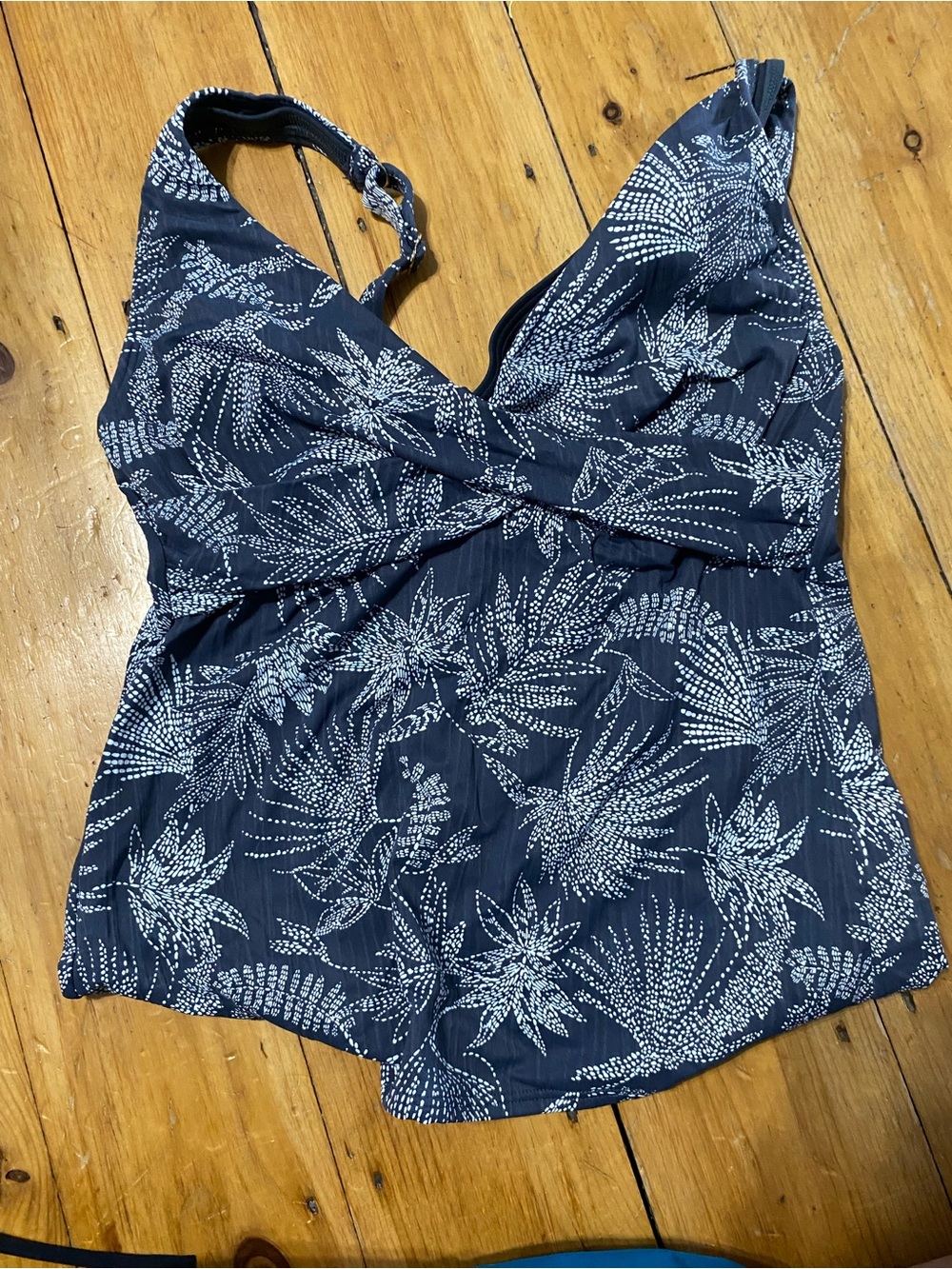 Sunsets 36DD Gray & White Printed Tankini Top LIKE NEW